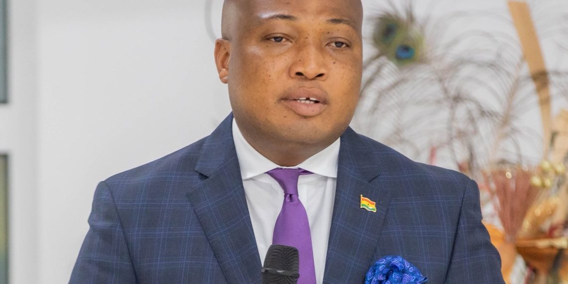 Government warns against fake immigration stamps